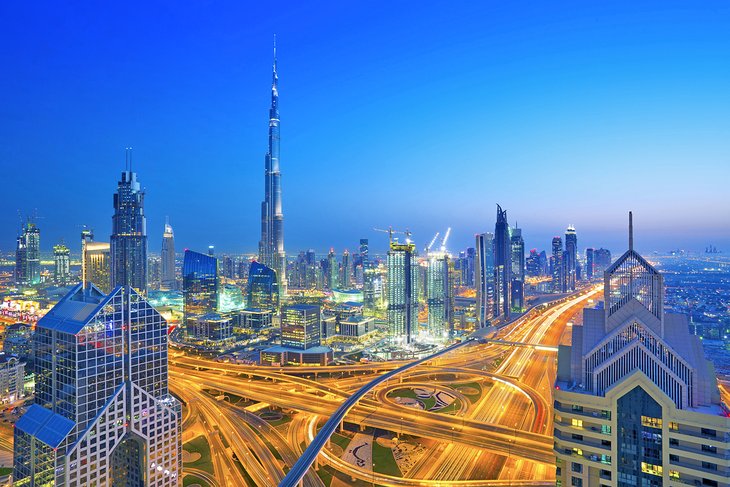 united-arab-emirates-dubai-top-attractions-sheikh-zayed-road